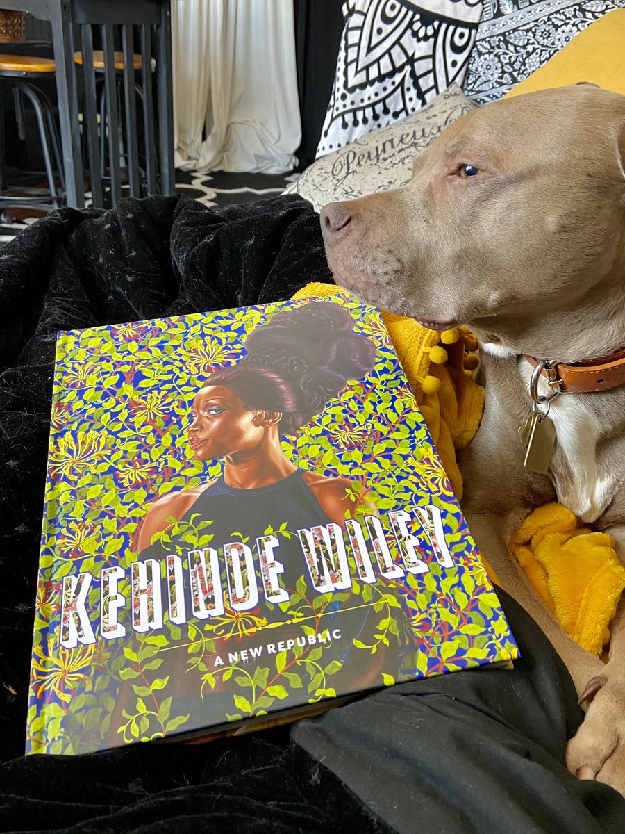 daiznyc1's tweet photo. Newest addition to my studio bookshelf, my regular reading and seeing shelf of influences and heros. Also, Blue 💙 #kehindewiley https://t.co/3KLERv8J8q