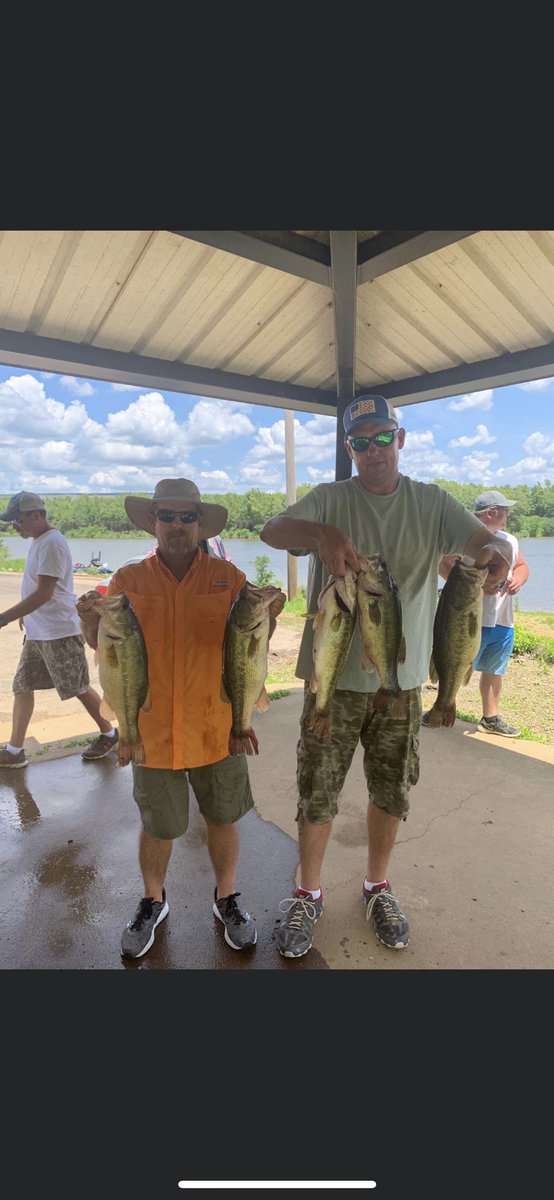 TrsgatorF's tweet photo. Shoutout to the winners of the Two Rivers Bass Tournament! 
1st- Dusty and Becky Rhoades with 20.8 lbs
2nd- Scott and Chase Peak with 20.2 lbs 
3rd- Justin Lancaster and Johnny Judkins with 20 lbs
Thanks to all who came out and supported and all of our sponsors! 
Go Gators! 🐊 https://t.co/zyZBvp42cb