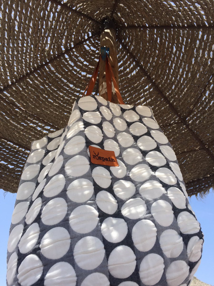 A la sombra con <a href="/spain_ro/">Bolsos</a> Colección SAKO Summer’20 #ultimasunidades #coleccioncapsula #exclusivas #enviosatodaespaña <a href="/QueridasFashion/">QueridasFashionistas | #HashtagTeam 💥🚀</a> <a href="/PepeluArteSacro/">Pepelu G&M</a> <a href="/AnaPatricia_GC/">Ana Patricia G. C.</a> <a href="/flashmodainout/">FLASH MODA IN&OUT</a> @lucy_perezc <a href="/m_ontoba/">Maria</a> <a href="/GyMbyPepelu/">Gastronomía y Moda</a> @SpanishINF <a href="/byjuliaserrano/">Julia Serrano - Blogomusas</a> <a href="/trendencias/">Trendencias</a>