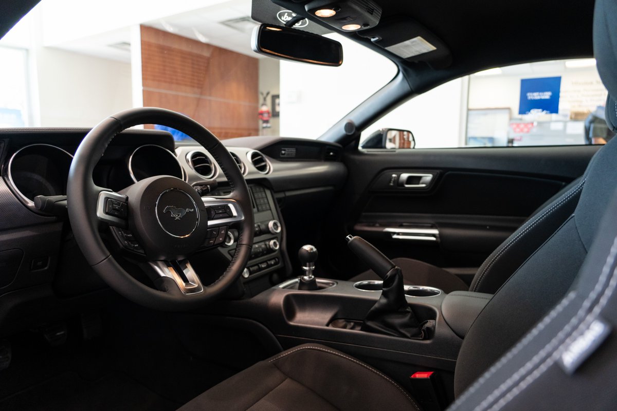 CARandDRIVER tweet picture