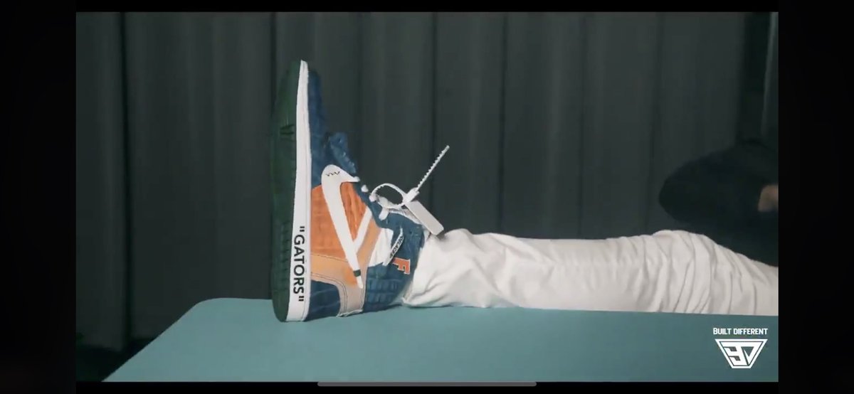 Gator_Kicks's tweet photo. @donovanmcmillo3 😱🥴🔥‼️🐊 #GatorKicks we got you on your next pair fam‼️ https://t.co/pgJevdMD2b