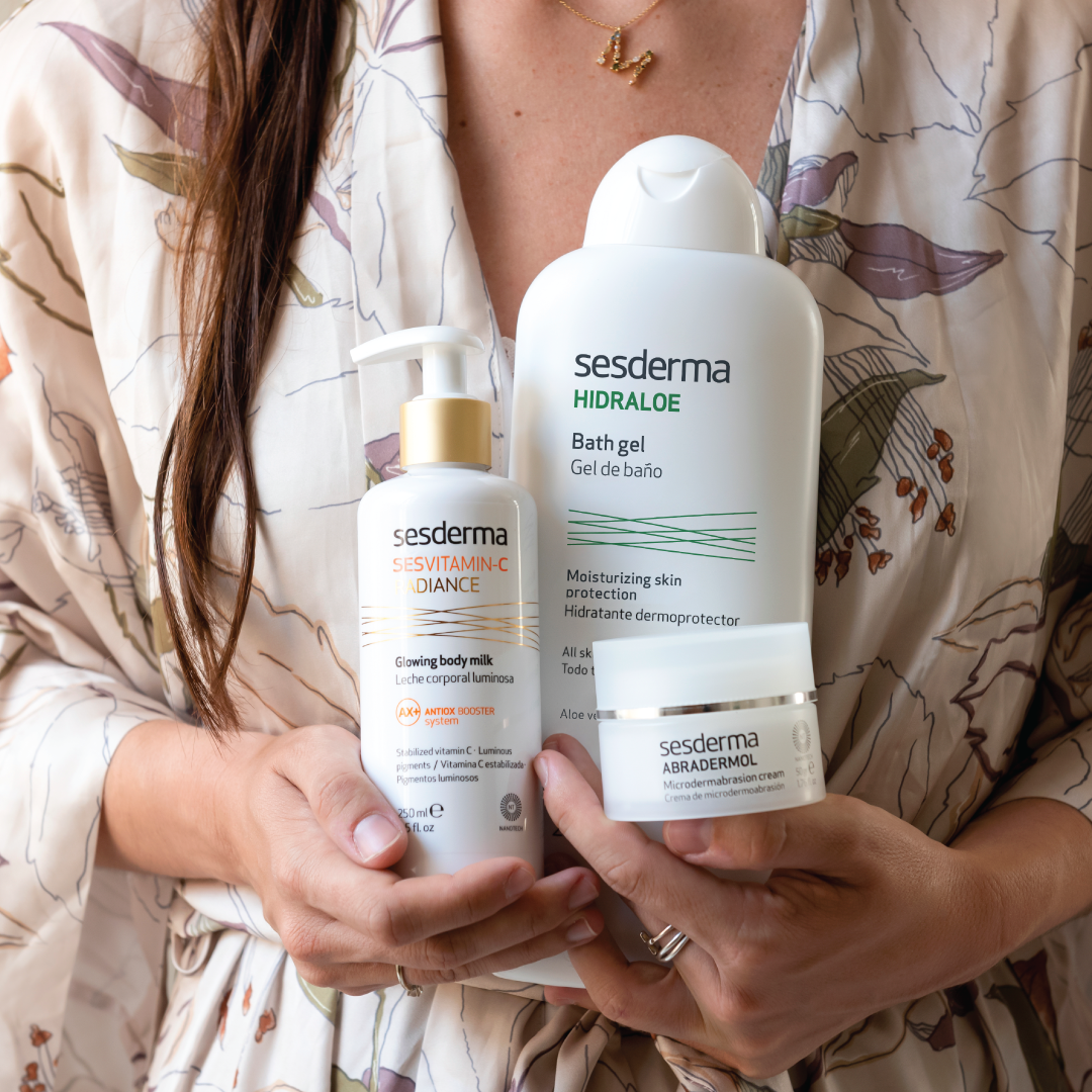 SesdermaCol's tweet photo. ¿Sabías que también puedes realizar un protocolo de cuidado corporal? ✨ Te sugerimos: 

#HIDRALOE GEL DE BAÑO ideal para todo tipo de piel 💚
Exfolia con #ABRADERMOL 💙
Por último hidrata con #SESVITAMINC leche corporal 🧡

Qué te parece este sugerido, a nosotros nos encanta 🥰 https://t.co/B37fKUs0jK
