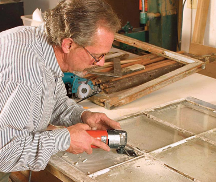FHBMagazine's tweet photo. A restoration carpenter argues that old windows are often worth saving, then provides detailed instructions for stripping, repairing, painting, and glazing the sashes. https://t.co/6bJvbUeAEJ https://t.co/QM7HcvMbdU