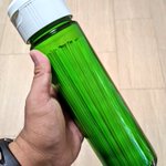 それ専用に見えちゃうwチョーヤ梅酒の瓶が、うどんを入れておく容器としてちょうど良かった。