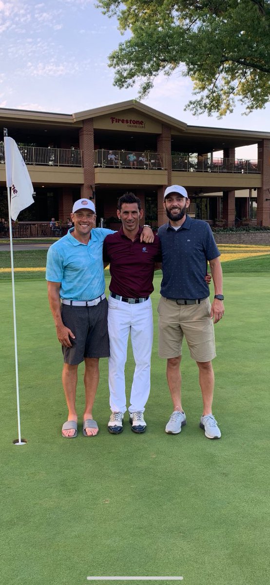 Pmoran07's tweet photo. Always great getting together w/ 2 former All-OAC players from @jcusports....@FirestoneCC #fraternity4life Joey Bigler ‘97 HOF class of 2021 https://t.co/34jbbEy6Cw