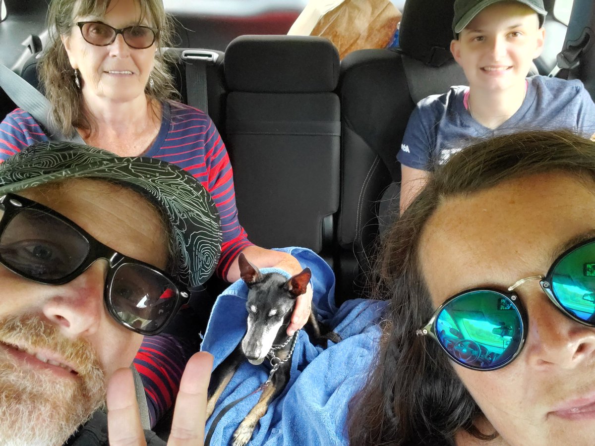 Broken_MacAtom's tweet photo. Road trip https://t.co/25Htabef0V