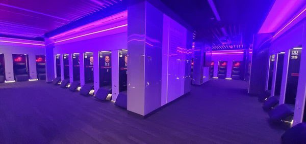 NCAAPortal's tweet photo. Bama’s locker room looks like a place you fall asleep and wake up when you get to Mars. https://t.co/pdpHHZi3Yk