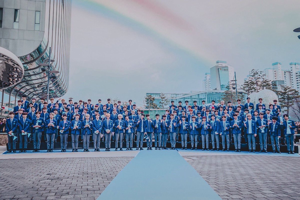 BabyPyo09's tweet photo. Tepat 1 thn final pengumuman debut line Produce X 101 😊 Hari dimana aku tau pasti kmu akan menjadi bintang yng bersinar dan di hari itu pun ada tangis bahagia dr diriku untukmu💙 Kami ingin suatu saat nanti kalian bisa bersama lagi dalam satu panggung yg megah
#SeeYouAgainX1 😭 https://t.co/7Z8lN2ZPx3