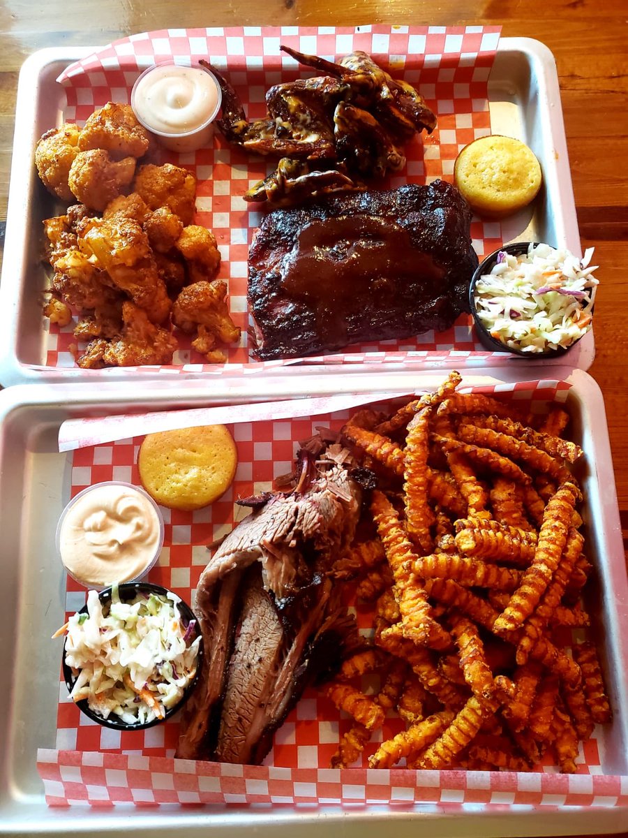 MeatMeatGo's tweet image. Just had an absolutely amazing BBQ experience at the Dam Smokehouse in Nipawin. This man knows his meat. Thanks Faron for the amazing smoked wings, ribs and brisket. @damsmokedamgood #badassmeat #sasklocal