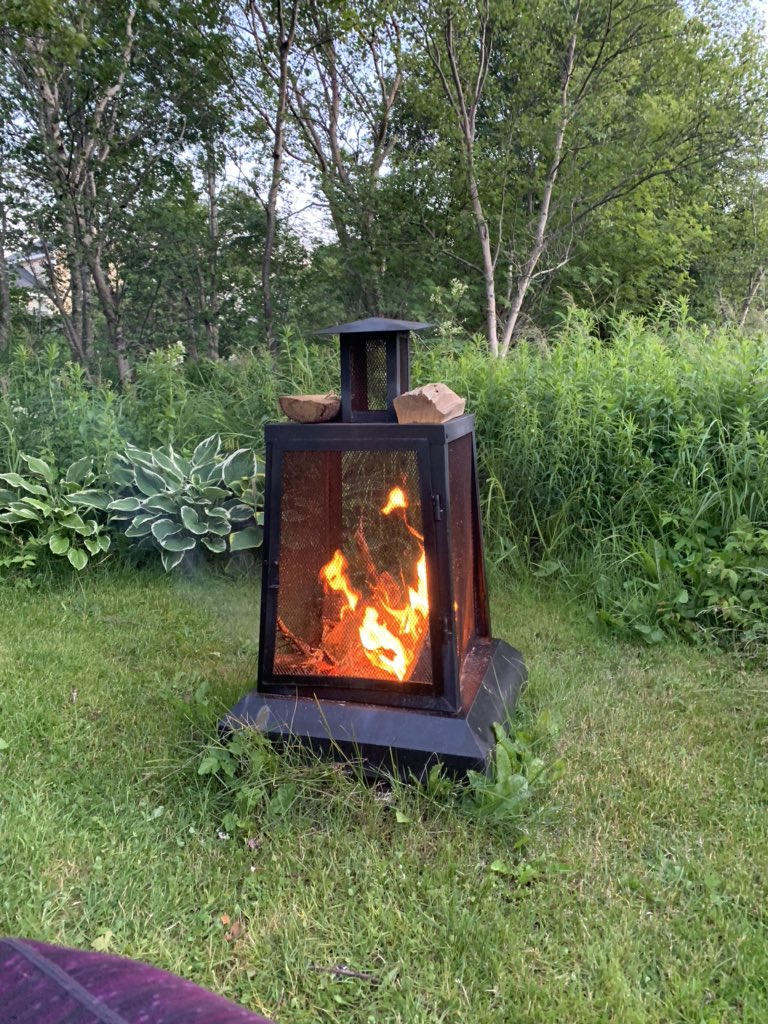 daniellaviolet's tweet image. Saturday night equals fire!!! 🔥 #backyardfire