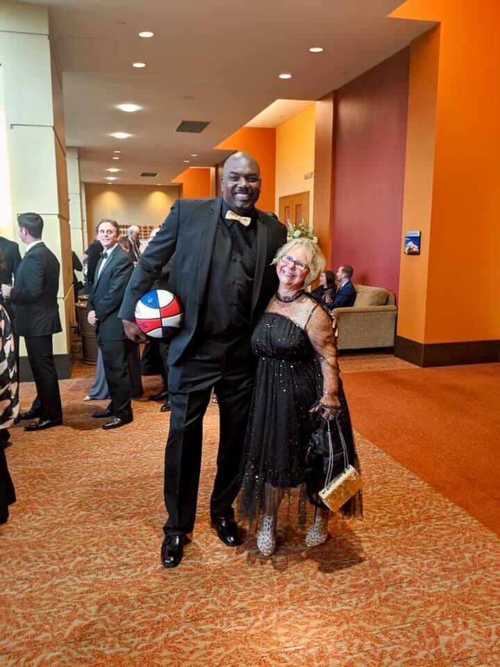 JewelOlson's tweet photo. @Matthew22480512 @BigEasyLofton @matthew24480512 Thank you for being such a positive role model to our son. Your kindness &amp; genuine interest was something he always treasured.   @BigEasyLofton To hear you announce his movie as an Emmy winner was an amazing memory that will always be cherished!  Thank you, both! https://t.co/Yt7Pd1fGIW