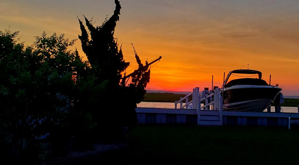 VickyInStLouis's tweet photo. End of the perfect #Jerzee day! @NJGov https://t.co/IZx1p7CEs1