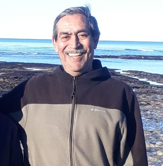 JulioJoursin's tweet photo. No importa el tiempo que pase .... Solo importa ENCONTRARTE VIEJITO!!!
VICTORIO JOURSIN (74) padece ALZHEIMER, falta de su hogar desde el 16/01/2020 en Comodoro Rivadavia- Chubut!!! 
Compartiendo la búsqueda ya estás ayudando 🙏🙏🙏 https://t.co/6iExKXjkHM