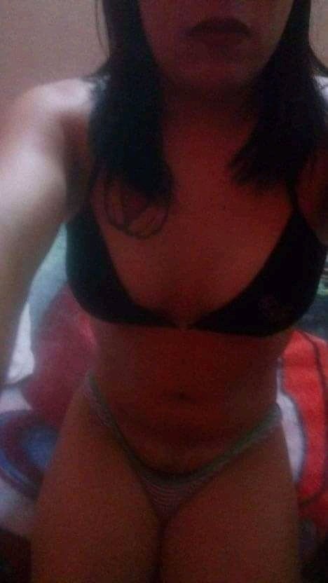 Mono13252's tweet photo. Quieres el pack completo de esta chica manda mensaje directo y te diré como
#SIGUEME
#MeGusta
#Retwittea https://t.co/DDCS0yG8T3