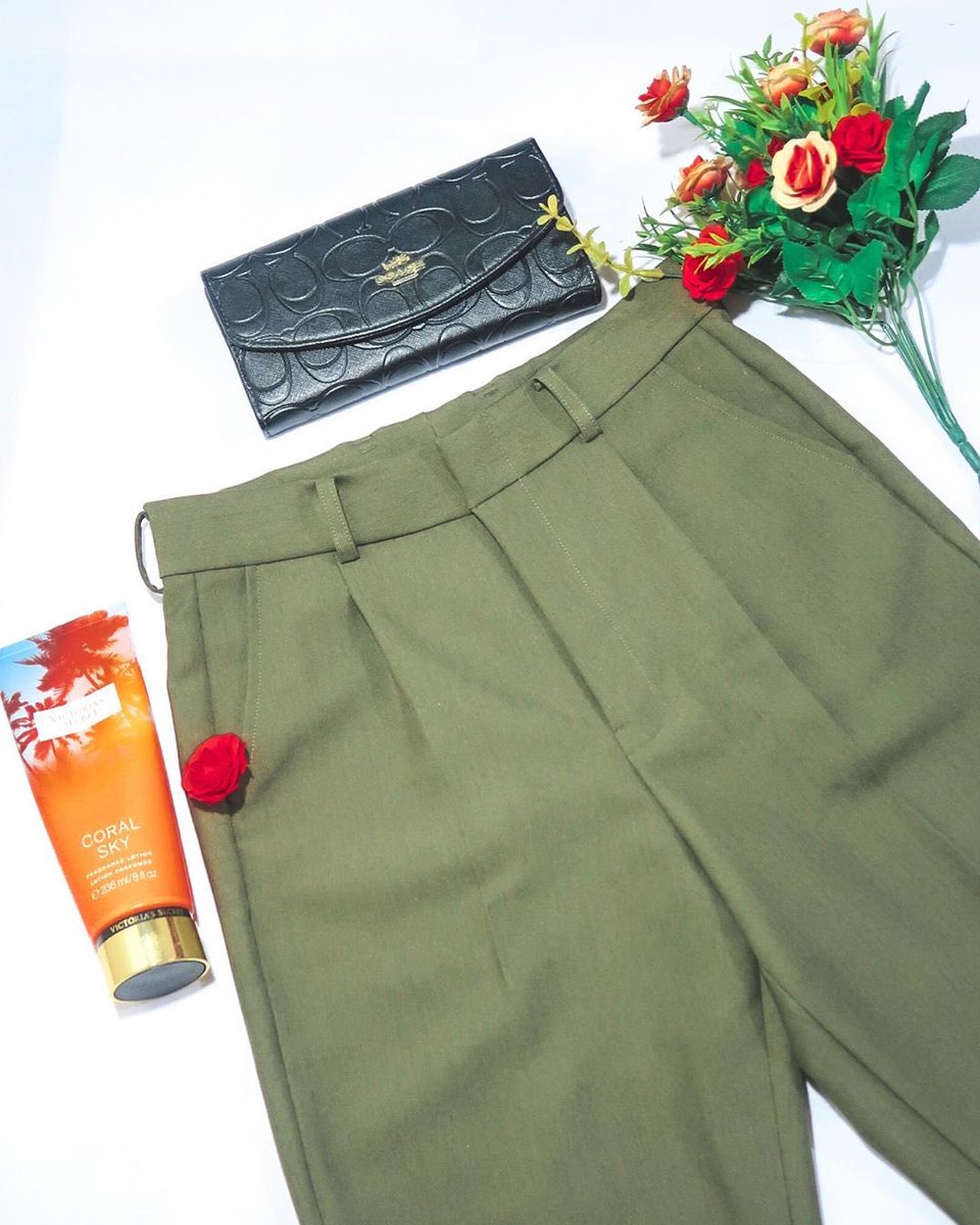 zerotwoph's tweet photo. A must-have classic high-waisted trouser customized to your size. If you're from Cebu, please check out our IG page @theclassiceraclothing. #supportlocalbusiness #smallbusiness #cebubusiness https://t.co/wiEUDLCbmq