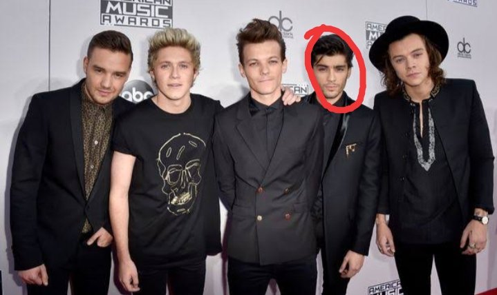 SamruddhiWaghm6's tweet photo. It's in nature of Pakistani's wherever they go they make a strong bond between people and then leave them the same happened to one direction he left 1d and thought that nothing would work without him but fortunately #1d is still together. #OneDirection2020 #Europe #Pakistan https://t.co/Oe5htNGaww