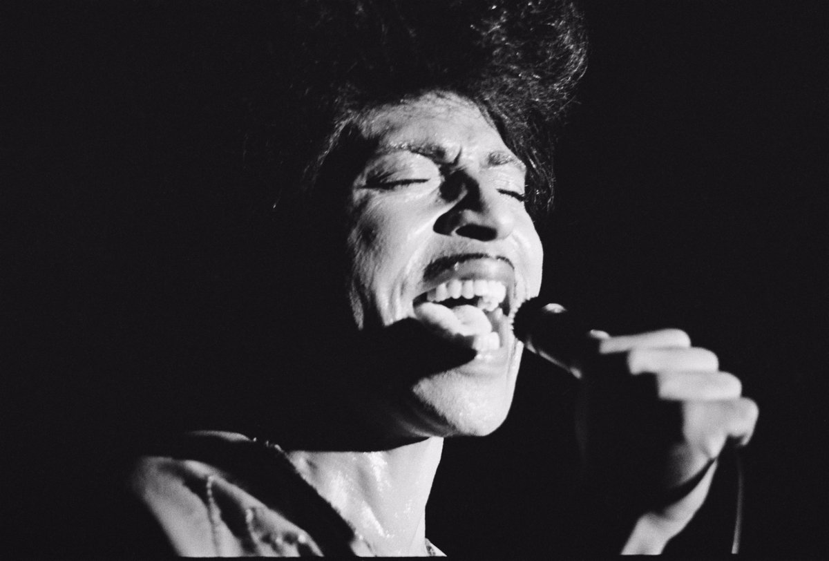 Facts_of__live's tweet photo. Little Richard kicked Jimi Hendrix out of his band in the 50’s. Apparently, Hendrix refused to wear the band uniform and would steal audience’s attention with his eccentric style and guitar skills.
#facts, #jimihendrix https://t.co/LSGGoSjDjl