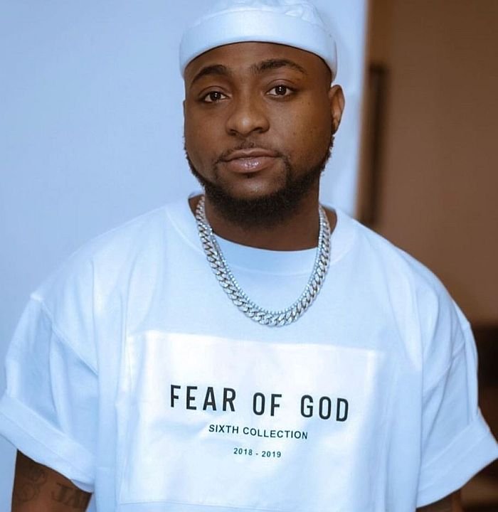 Solohtolz's tweet photo. @Obabykpankan: Tell us who is your Role model in Music?

@biyangidikiben1: I have two Role models, in Africa, im a huge fan of @davido Cos he has transcended African Music and at international level i'm a huge fan of @Drake, so these are the two artiste who inspire me.
#Thecall https://t.co/2oiNKrAy0j