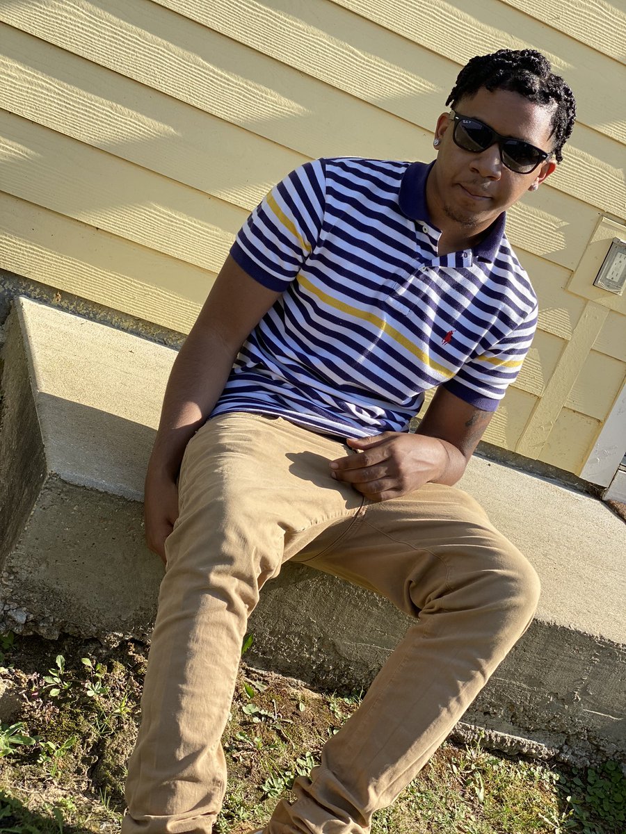 dj_mach0's tweet photo. You can tell I’m bou my business by the way that I dress 😎💸 https://t.co/InnycGOe3g