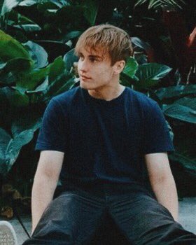 𝒱𝒾𝓇𝑔𝑜- 𝒴𝑜𝓊’𝓇𝑒 𝒩𝑜𝓉 𝒯𝒽𝑒 𝒪𝓃𝓁𝓎 𝒪𝓃𝑒You are incredibly wonderful however you seem to be the only one who doesn’t realise it. You have such a big heart but never give any of the love to yourself. Stop being so critical of yourself and let people be there for you