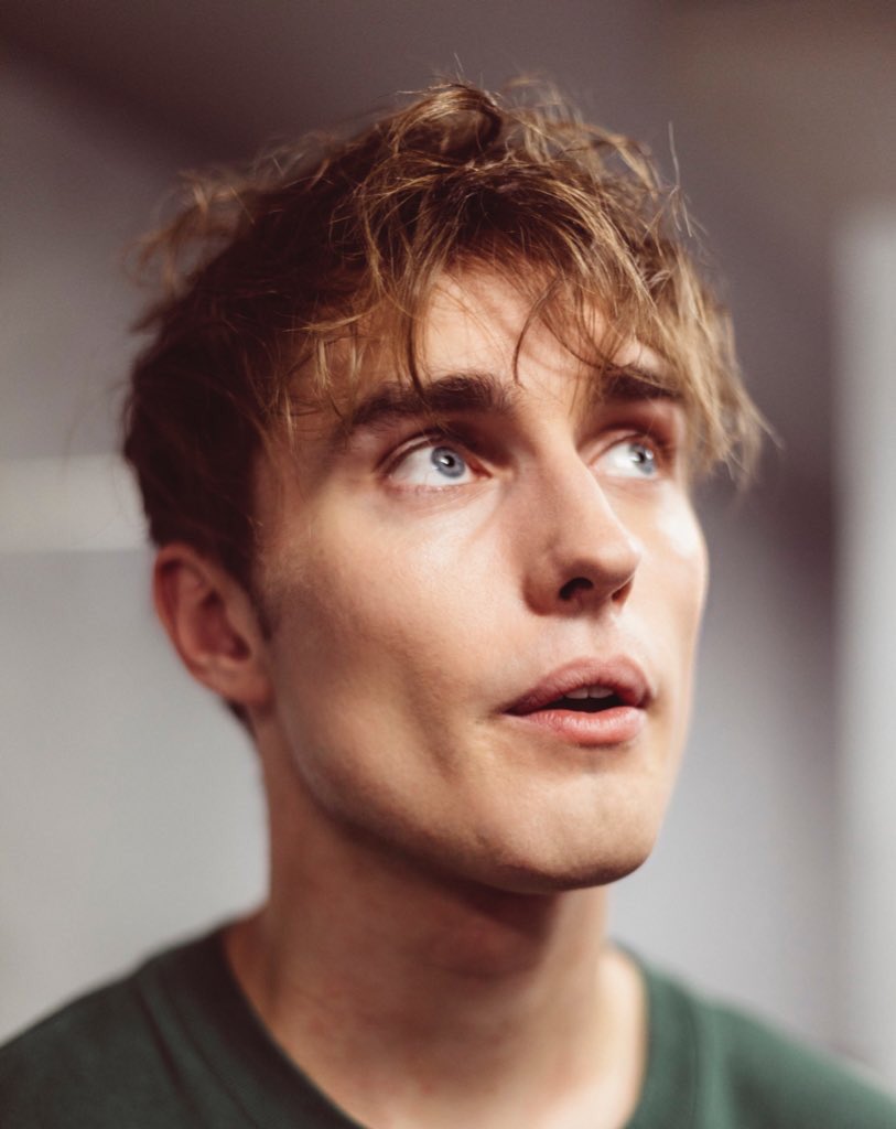 𝒞𝒶𝓅𝓇𝒾𝒸𝑜𝓇𝓃- 𝐻𝓎𝓅𝑒𝓇𝓈𝑜𝓃𝒾𝒸 𝑀𝒾𝓈𝓈𝒾𝓁𝑒𝓈 You are extremely responsible & are always explaining to others why they need to care more about certain topics. Your love of music, your family orientated ways & intimidating appearance relates well to a song like this