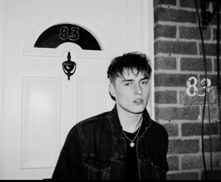 𝒜𝓆𝓊𝒶𝓇𝒾𝓊𝓈- 𝒜𝓁𝓁 𝐼𝓈 𝒪𝓃 𝑀𝓎 𝒮𝒾𝒹𝑒 You’re extremely deep thinking which leaves you slightly shy. You long a lot for the person you care for most and have trouble expressing it out loud which is why a song such as All Is On My Side says those words for you.