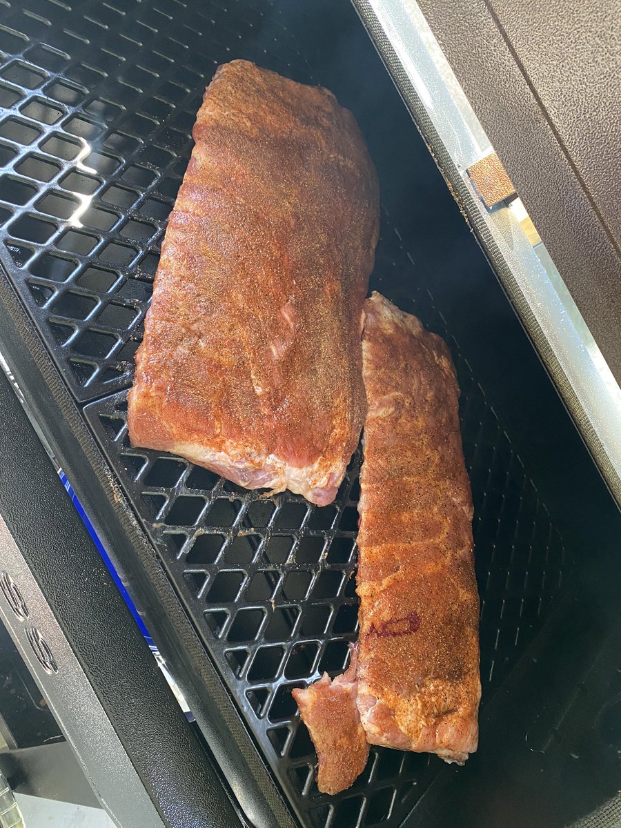 TheReal_CraigC's tweet photo. YUP doing this “smoking” thing again! https://t.co/4KKB5FToN8