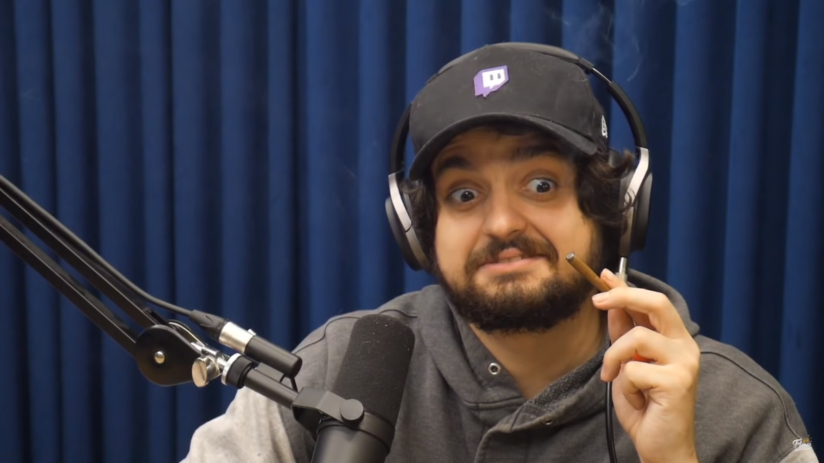StanleyApenas's tweet photo. Ae @TretaNewsBR usa essa foto na thumb👍

"Felipe Neto acusa Flow Podcast de mentira e Monark rebate" https://t.co/cnpUkJZ6sT