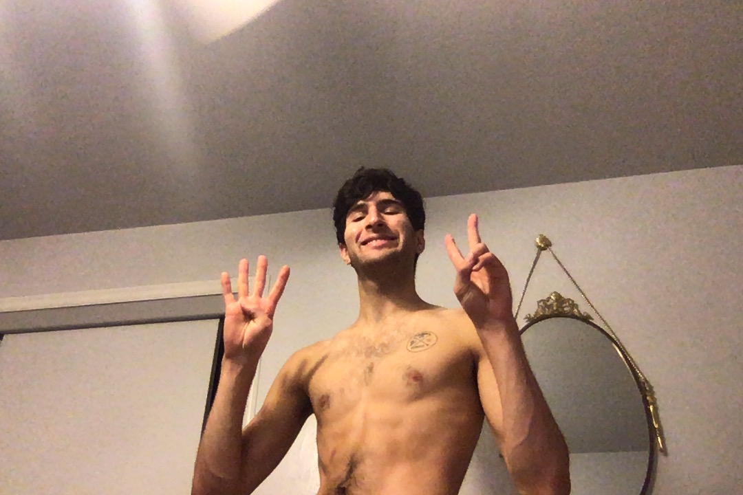 whatsthrmata15's tweet photo. I never really learned how cameras work. Well here's to 24! #anotheryearolder #anotheryearbolder https://t.co/Wfaq0O564k