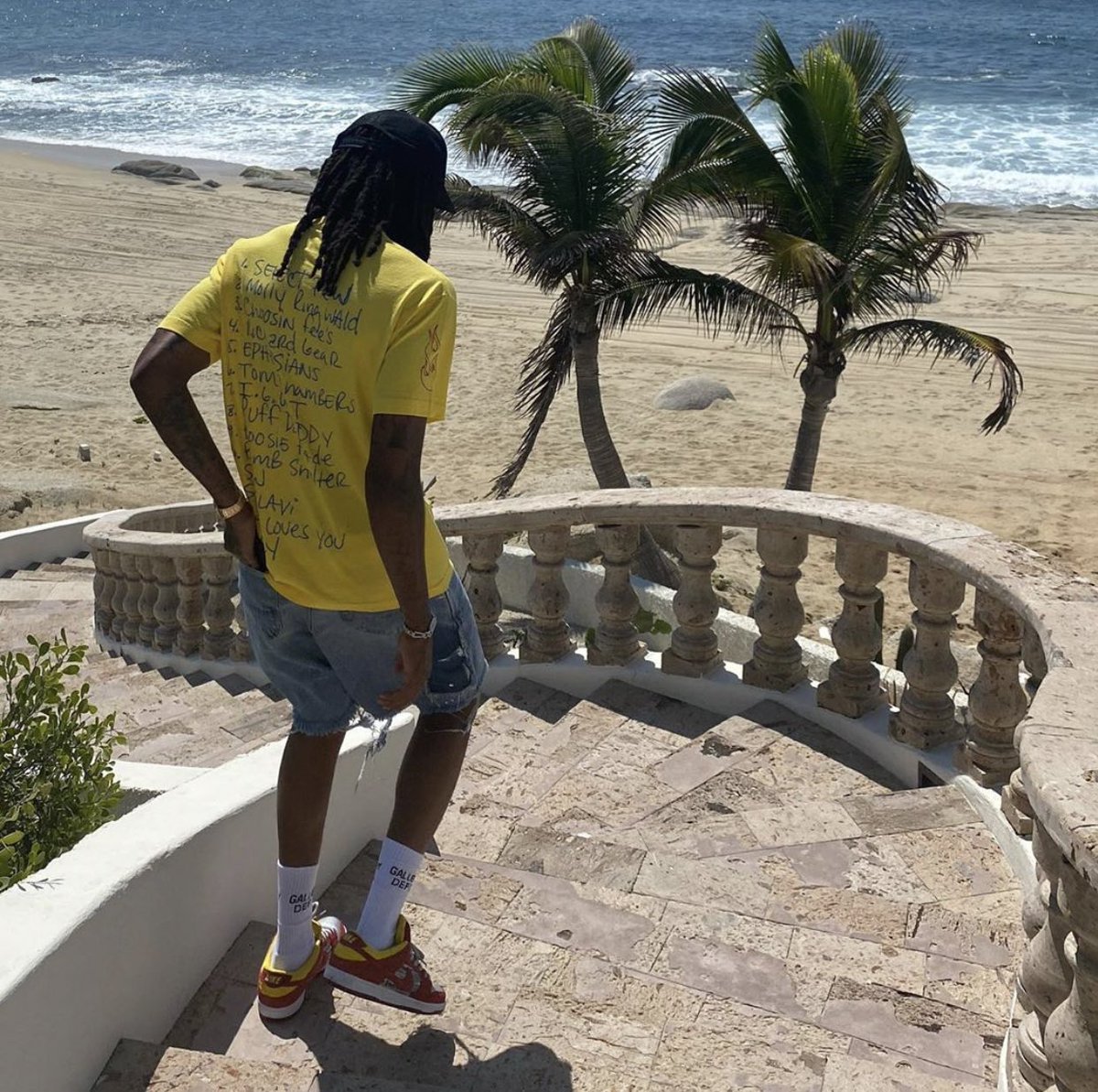 RappinHuncho's tweet photo. P A T E K 
O N 
T H E 
O C E A N https://t.co/SFm8qptAIS