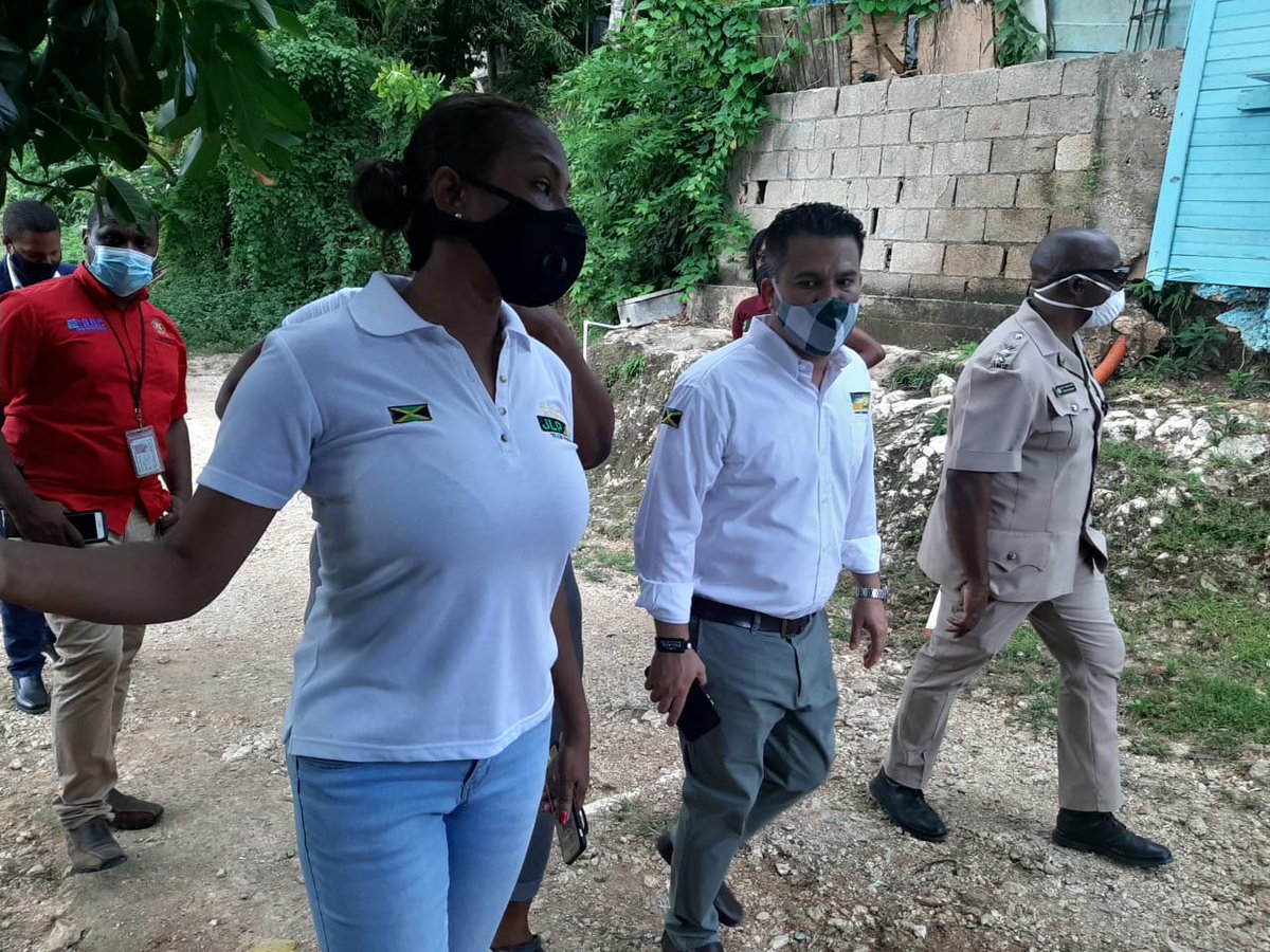 StJamesWCJLP's tweet photo. Yesterday, Hon. @matthewsamuda, Min WO Portfolio, MNS supported by #TeamMarlene took a tour of the model Mt Salem ZoSO within #TheWorkingMP @MalahooForteQC's St JWC  Consti. The Min was impressed by the achievements &amp; commended the MP &amp; Agencies.
#TeamMarlene
#ServiceIsWhatWeDo https://t.co/6EDgZXTecy