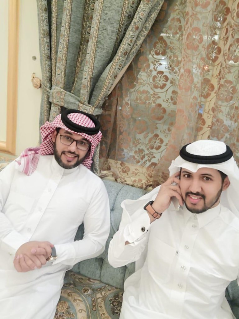 jaber21449913's tweet photo. الف الف مبروك للنسيب الغالي /ماجد الخالدي عقد قِرانه هذا المساء اسأل الله ان يوفق العروسين وأن يجمع بينهما بخير ويبارك لهما في زواجهما وان يرزقهم النية والذرية الصالحة 
🌹🌹🌹🌹🌹🌹🌹
@FAH2016 https://t.co/hMklFvElCL