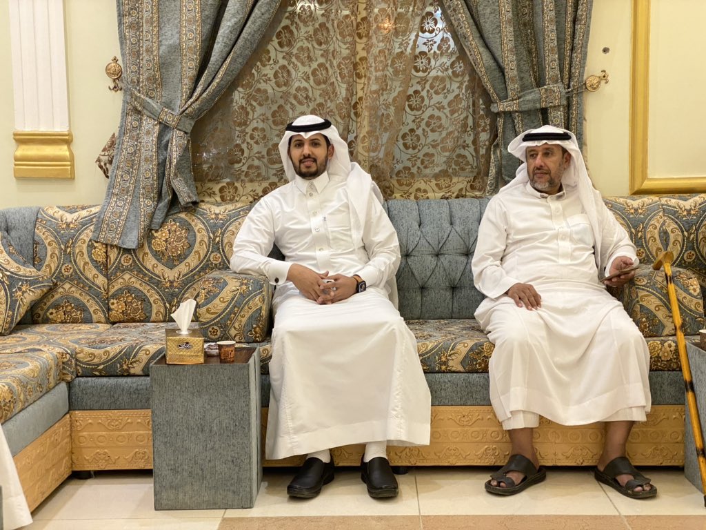 jaber21449913's tweet photo. الف الف مبروك للنسيب الغالي /ماجد الخالدي عقد قِرانه هذا المساء اسأل الله ان يوفق العروسين وأن يجمع بينهما بخير ويبارك لهما في زواجهما وان يرزقهم النية والذرية الصالحة 
🌹🌹🌹🌹🌹🌹🌹
@FAH2016 https://t.co/hMklFvElCL