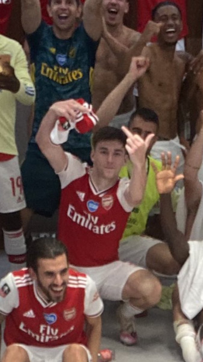 SalmaanKhalidd's tweet image. #MyLeftBack 👑🤧