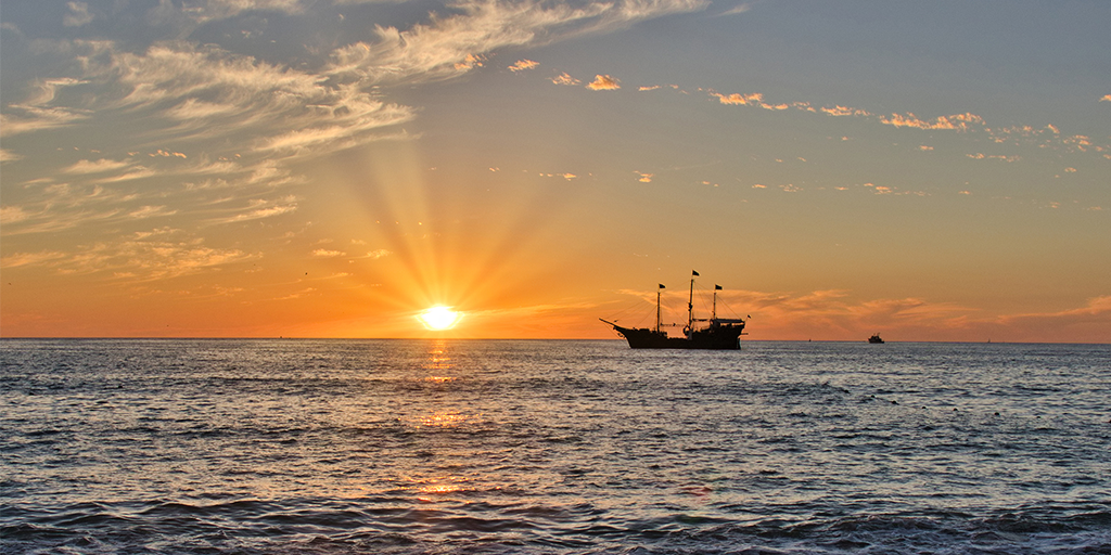 PuertoVallarta's tweet photo. Sunsets in #PuertoVallarta are just unique. 📸 #RevivePuertoVallarta https://t.co/Zd1gGvjo6b https://t.co/h9dNF1O0gZ