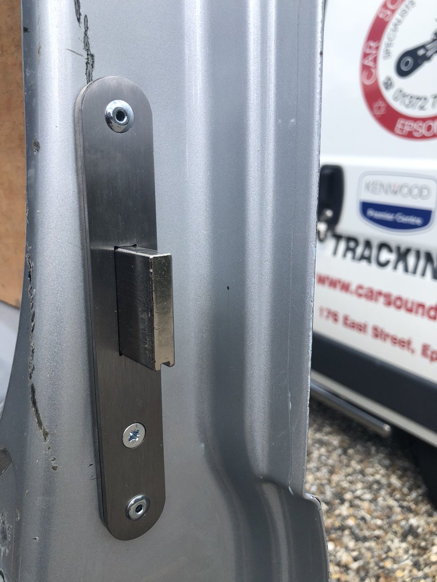 Vandeadlocks's tweet photo. Citron dispatch hook locks and deadlocks https://t.co/9vrf7U0VPc