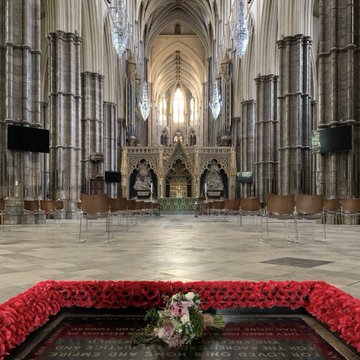 COMROMISO Y BODA DE BEATRIZ DE YORK CON EDOARDO MAPELLI MOSSI - Página 10 EdPNPKJWkAIKayI?format=jpg&name=360x360