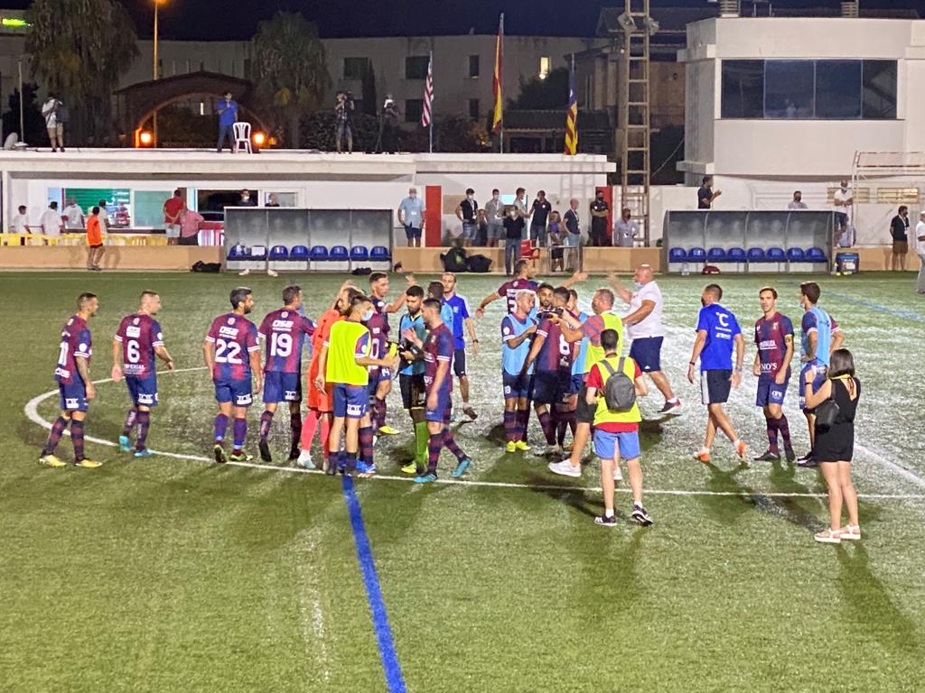 El <a href="/udpoblense/">U.D. Poblense</a> ha empatat 1-1 contra el  Felanitx.

Ara passa a la final de dissabte que ve contra el guanyador del partit que disputaran demà el Mallorca B i l'Eivissa.

ENHORABONA! Estam a 90 minuts de l'ascens a 2a B!