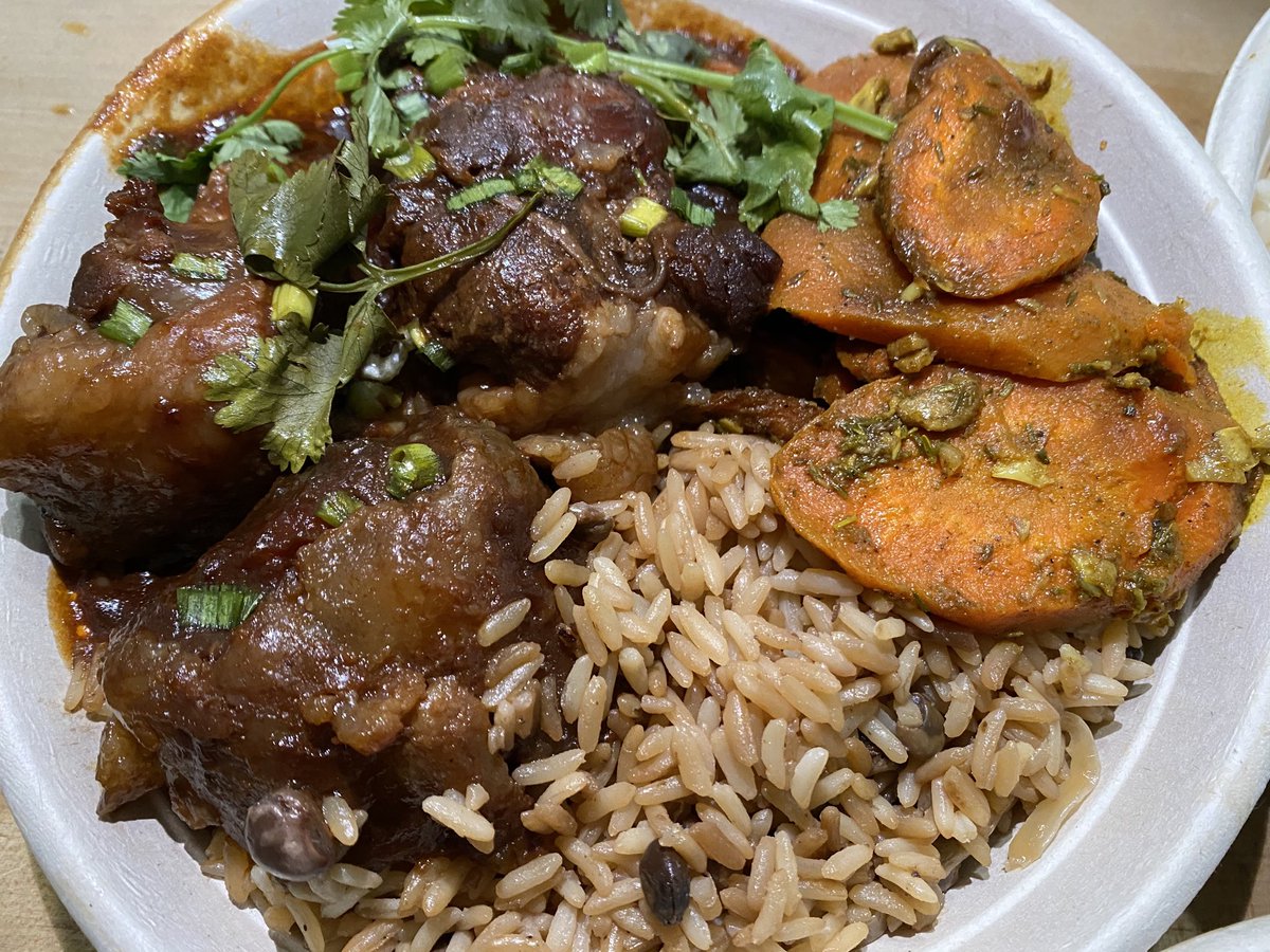 Eating Beagles 🎱 tweet media