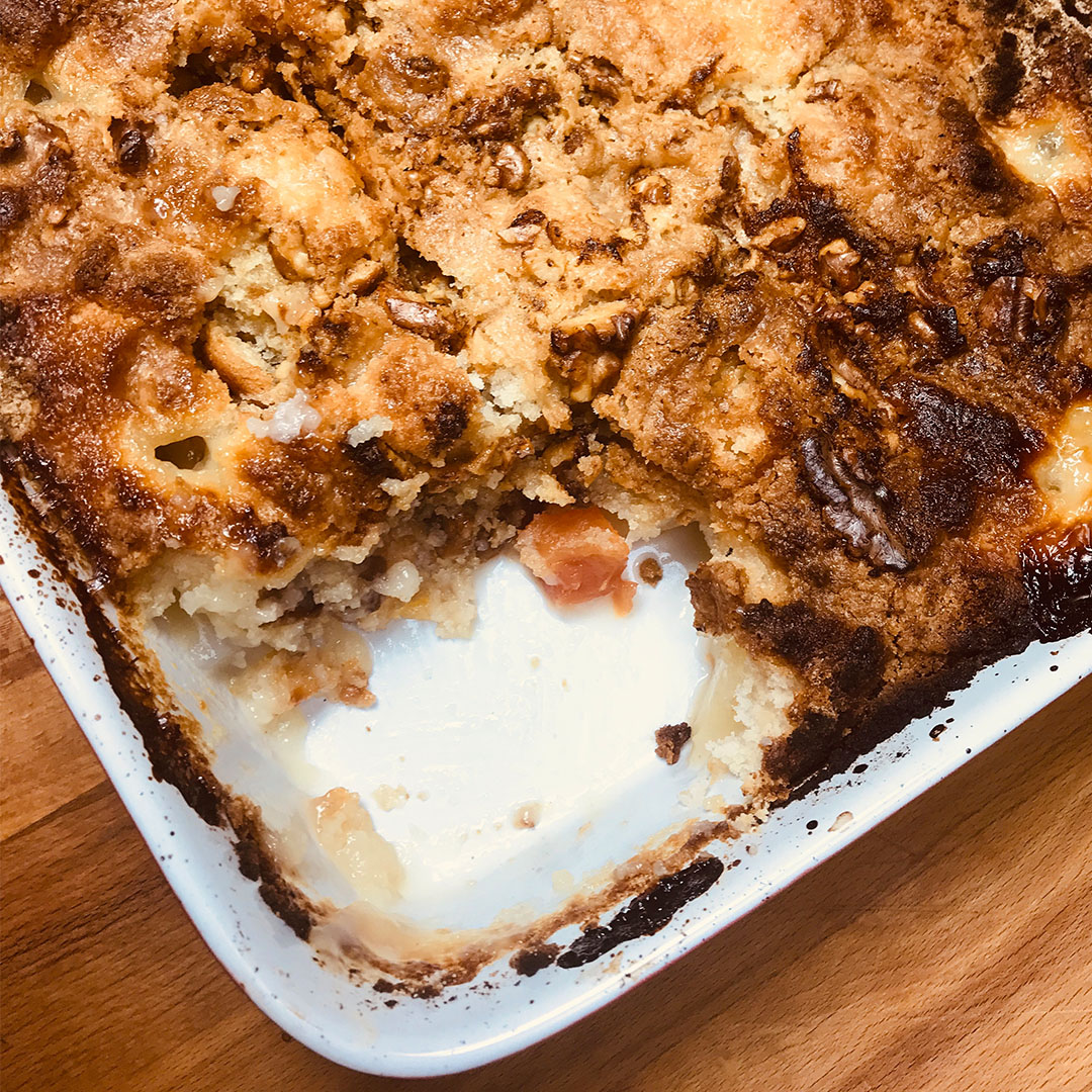 MyFoodyChic's tweet photo. Dump Cake... It may not be the most attractive sounding dessert, but it gives me a reason to celebrate every time I need to come up with a delicious after-meal sweet without any effort at all! 

BLOG - https://t.co/UrqizIFxtV
YOUTUBE - https://t.co/BqofdVYdNo https://t.co/CliKGOFM3U