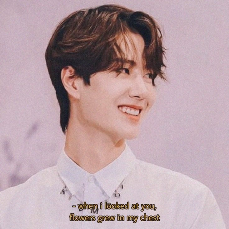 renepoems's tweet photo. [✉️] `~ Wangxian au

Lan zhan não esperava que sua carta de amor fosse entregue para Wei Ying e não para Wei Xuanyu, sua paixão do ensino médio https://t.co/8paRxtgZAf