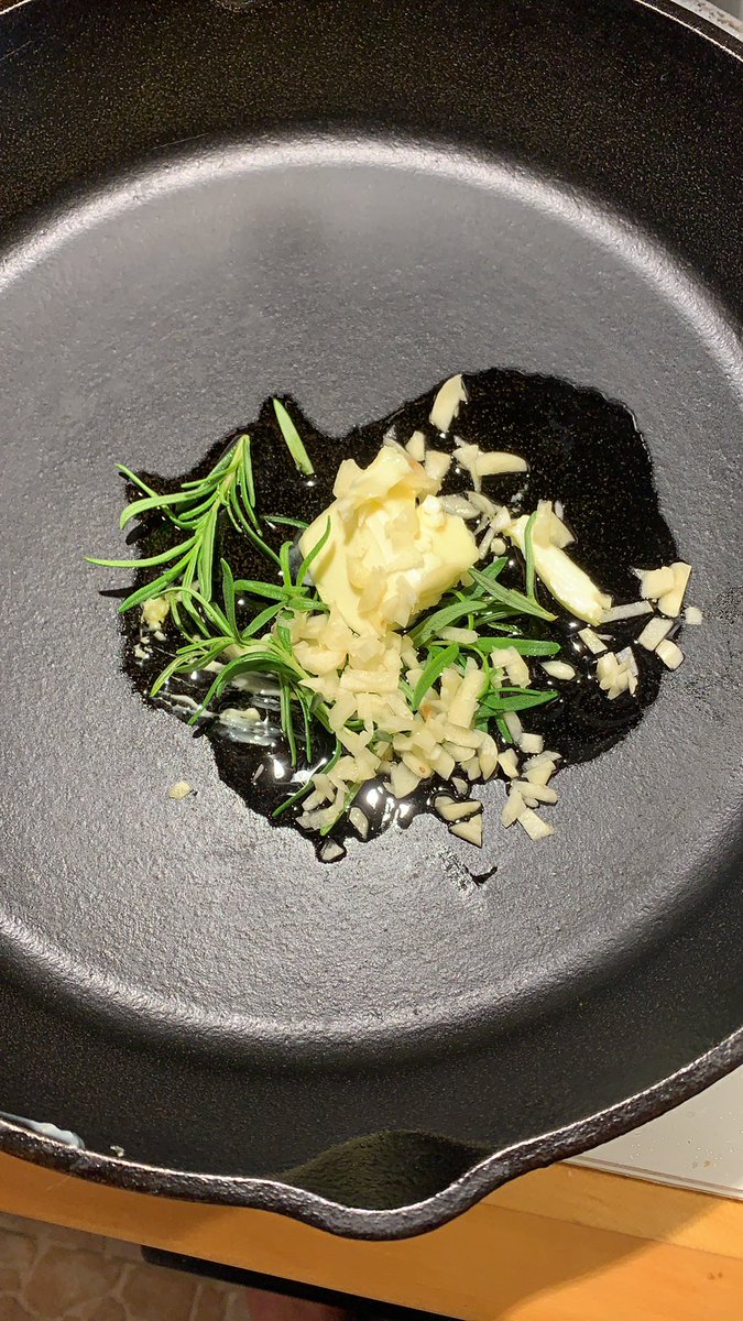 DigitalDDaniels's tweet photo. It’s happening... #botfood is going to be cooked... Excuse me while I peel some potatoes cause I will need garlic mash to go with the feast. https://t.co/7PiznA6WUJ