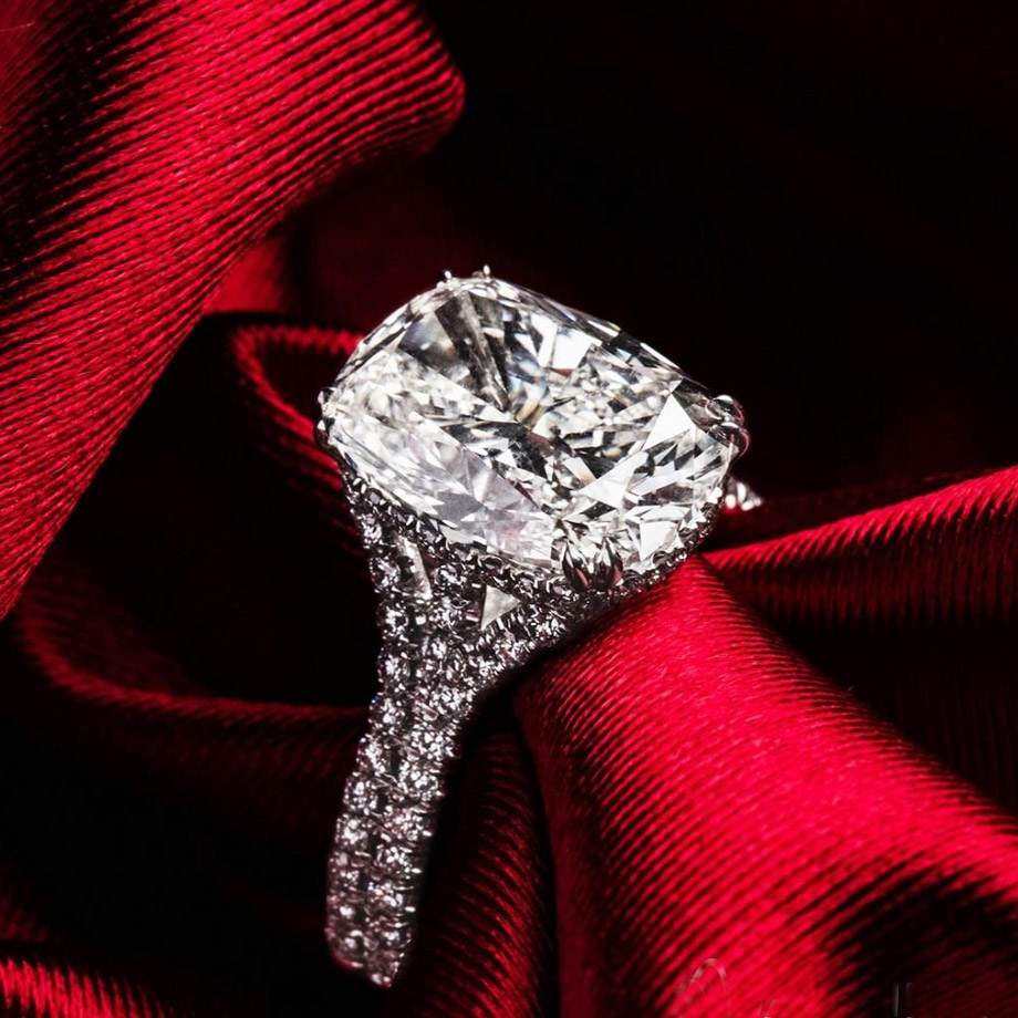 BuchwaldJeweler's tweet image. Elegant &amp;amp; Sophisticated. GIA Certified Quality Diamonds @BuchwaldJeweler buchwaldjewelers.com

T: 305-373-LOVE (5683)
A: 36 NE 1st St (Ste 123) Miami FL 33132

#EngagementRings #AnniversaryRings #MiamiProposal #WeddingMiami #GIADiamonds #GIACertified #BuchwaldJewelers #Miami