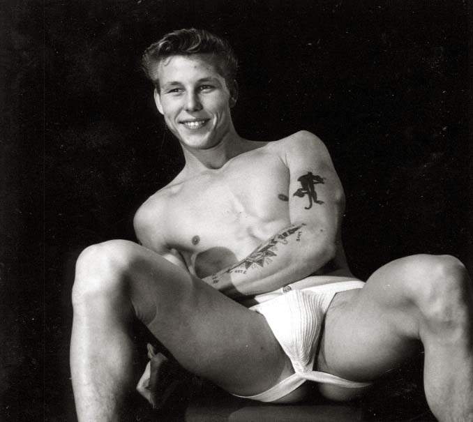 creatureblackl1's tweet photo. Robert Rex [Photos by Athletic Model Guild and Pat Milo] Los Angeles, 1958 and perhaps later #robertrex #athleticmodelguild #patmilo #vintagemen #uncut https://t.co/nOnrmqrOvs