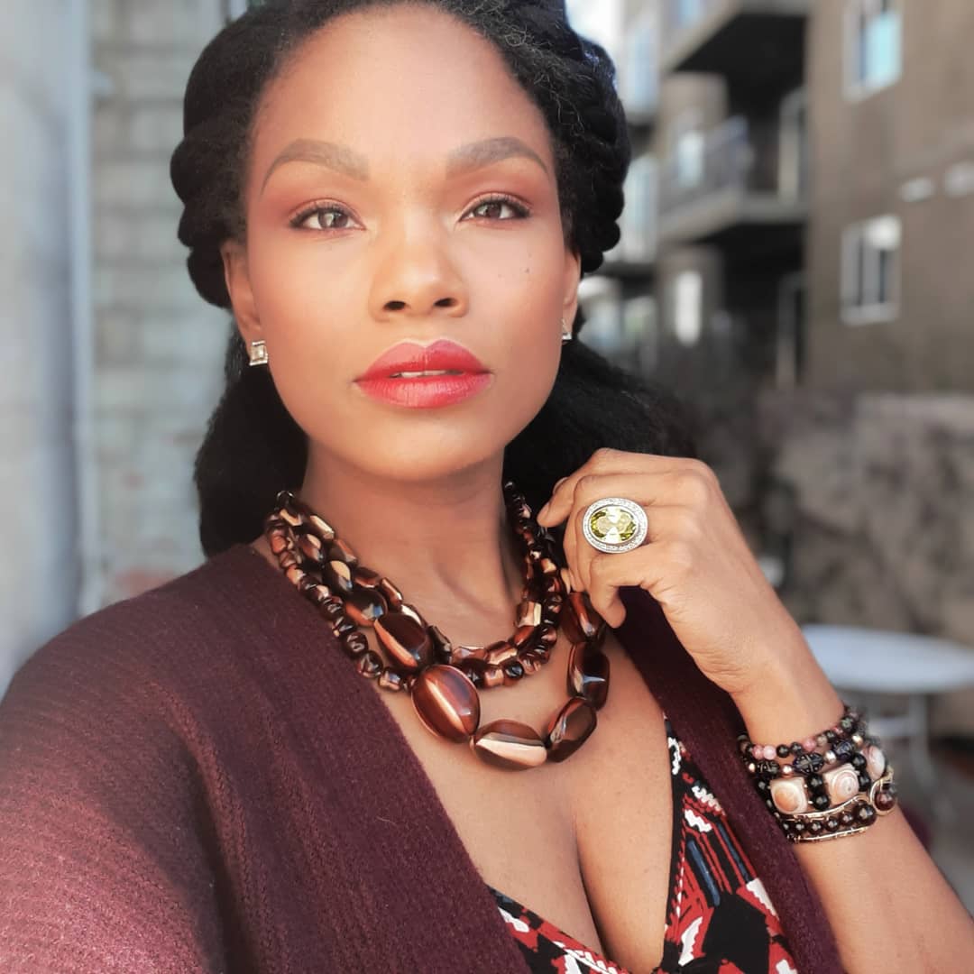 BeautiflBillows's tweet photo. Slaying 40! 💅🏾💋👑 https://t.co/1VRJ8qCF7j