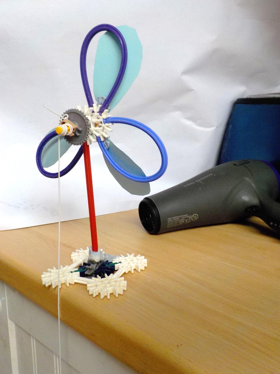 DownendScience's tweet photo. And here is a challenge for the summer holiday: design and build a wind turbine. Can you use it to pull up a weight on a string? Or attach a motor and try to light an LED. How many blades is best? What dimensions? Do blades need to be tilted?π¬#DownendScienceClub @MrGWilliams4 https://t.co/vySID7ghQf