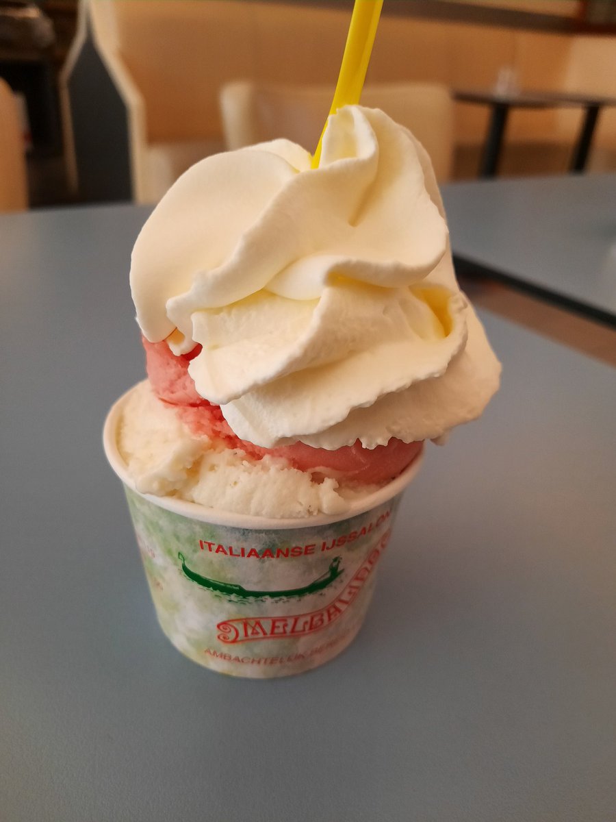 LadyMaronie's tweet photo. #italian #icecream https://t.co/hCq4GqStoY