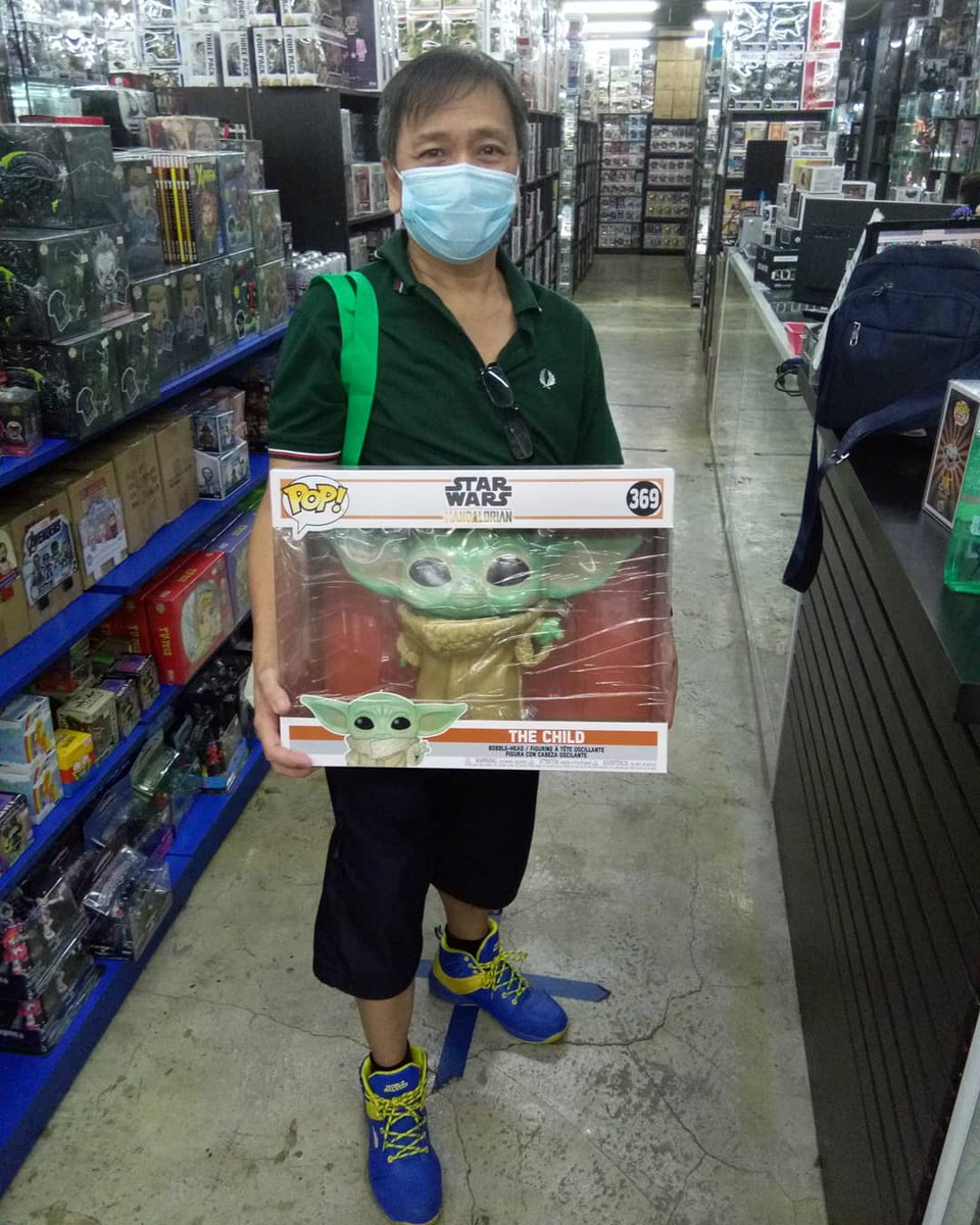 ResTulagan's tweet photo. got #thechild #Yoda #FunkoPop #StarWars at big boys toy store,  😊👽👽🍀🍀hes quite big,  😊 https://t.co/pWG4VxnqfX
