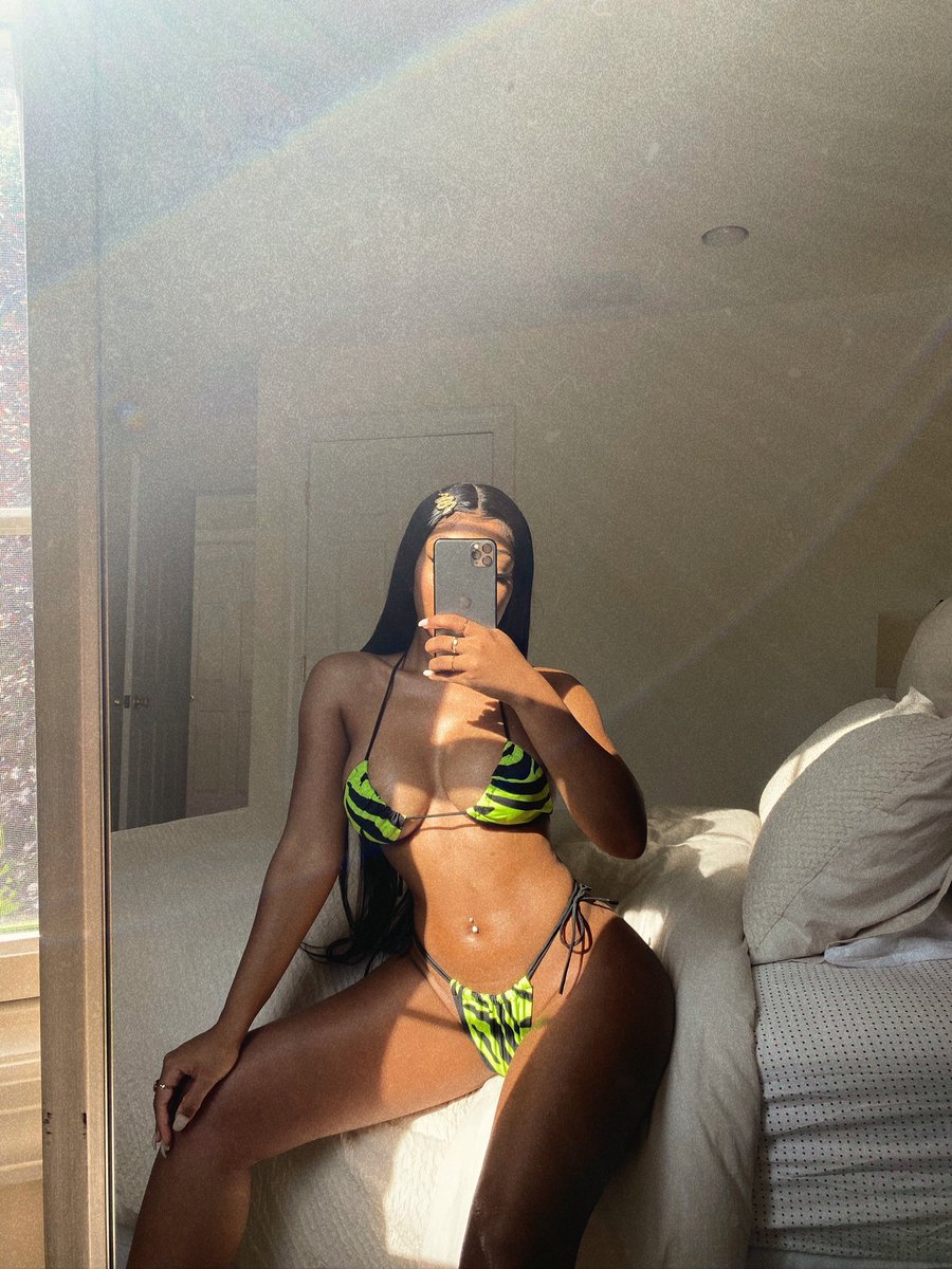 AaliyahJay's tweet photo. It’s the body for me ✨ https://t.co/mJcxs1Z3Io