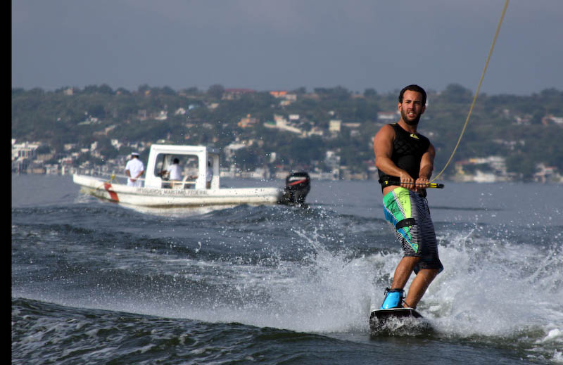 wakeboardmx's tweet photo. 🚤 Paseos en lancha y Yates + Clases de Wakeboard 🚣‍♂️
Planea un día de fiesta 🇯🇲 y diversión acuática a 30 minutos de #Cuernavaca 🍺
☎️ WhatsApp (55) 2957 1757 🇲🇽
https://t.co/TD1ZbQTWlV
#Tepoztlan #Cuautla https://t.co/sGWU7qOMtu